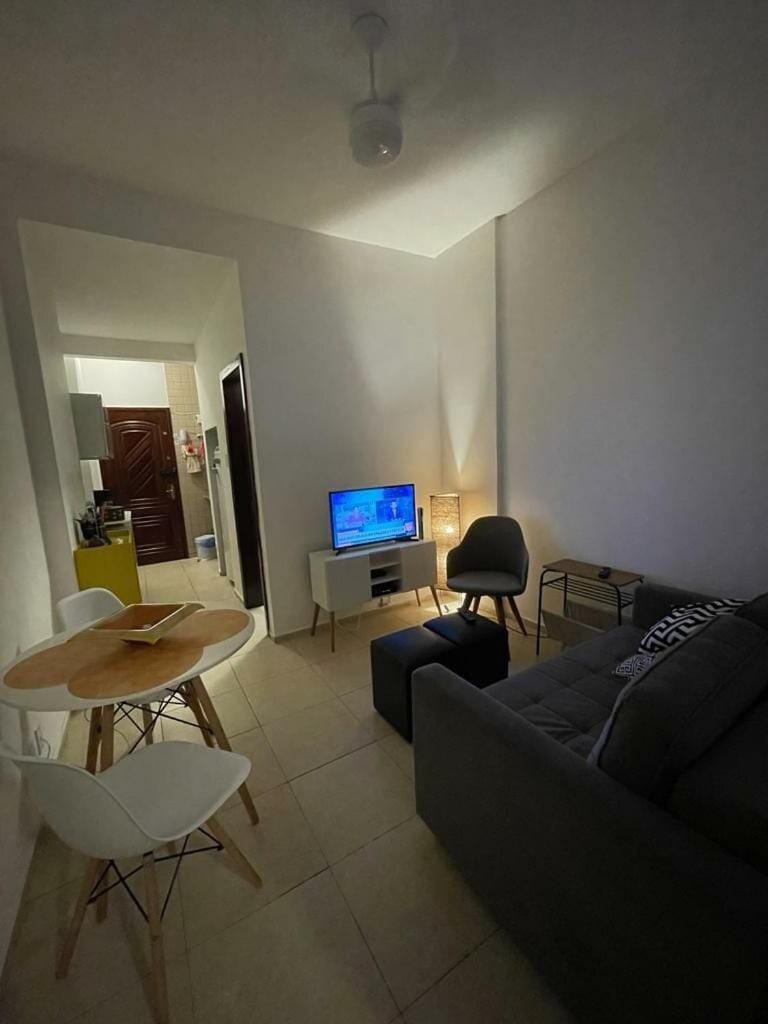 SCR-Copacabana- Confortável e Aconchegante com Portaria 24 Hs a 50 Metros da Praia Apartment in Rio de Janeiro
