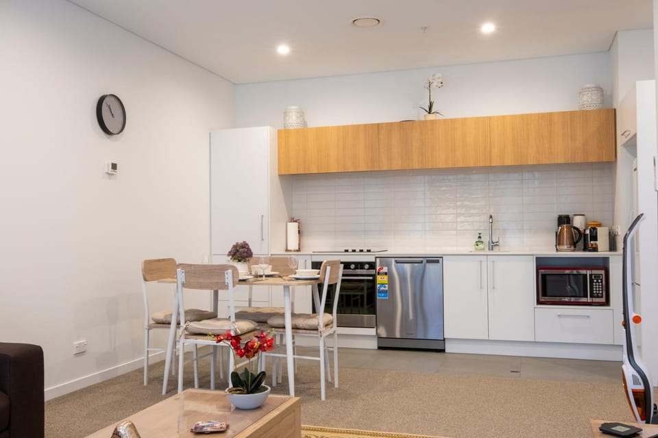 Kitchen or kitchenette, Dining area, dishwasher, oven, stove, toaster