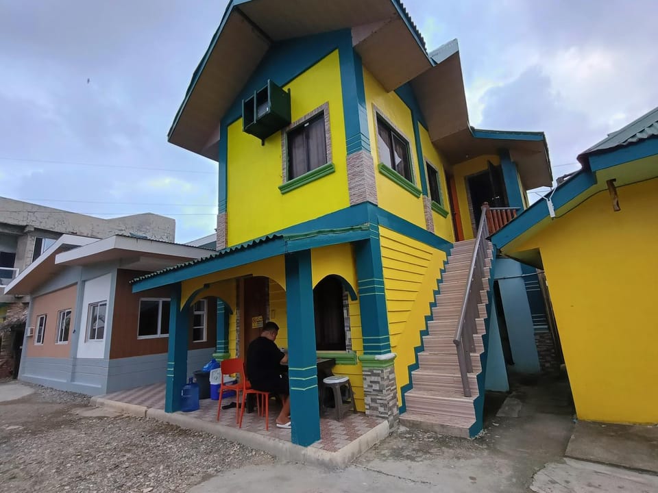 Glenmark's Homestay Bed and Breakfast in Ilocos Region