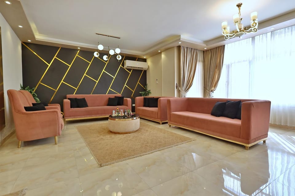 Living room, Seating area