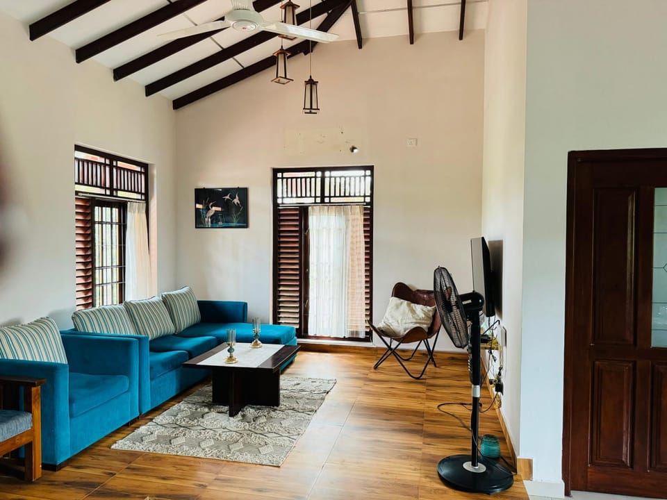 Casa Theo House in Western Province