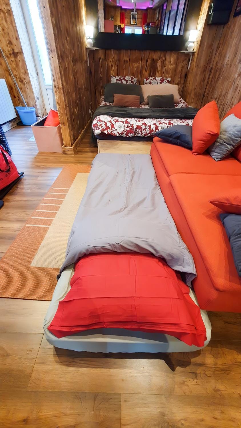 Bed, Bedroom