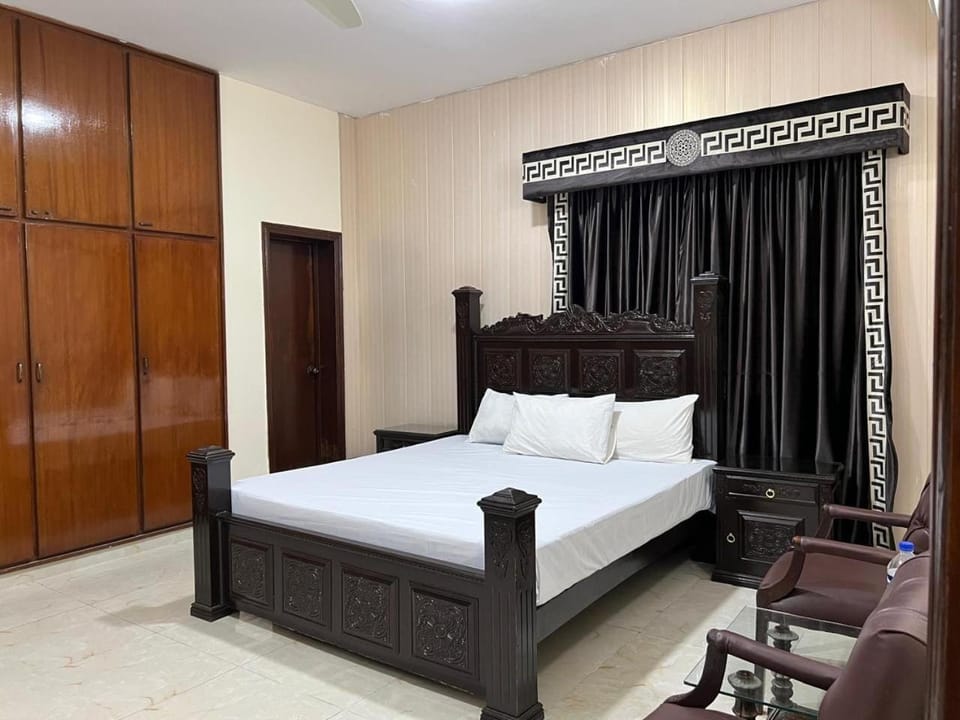 Hotel Royal one Bed and Breakfast in Lahore