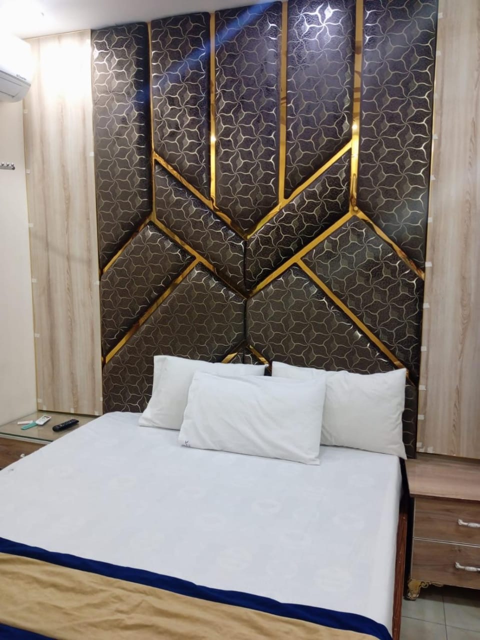 Hotel Royal one Bed and Breakfast in Lahore