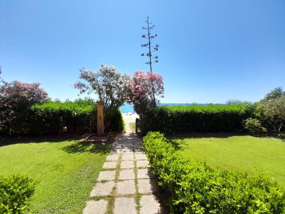Garden, Garden view