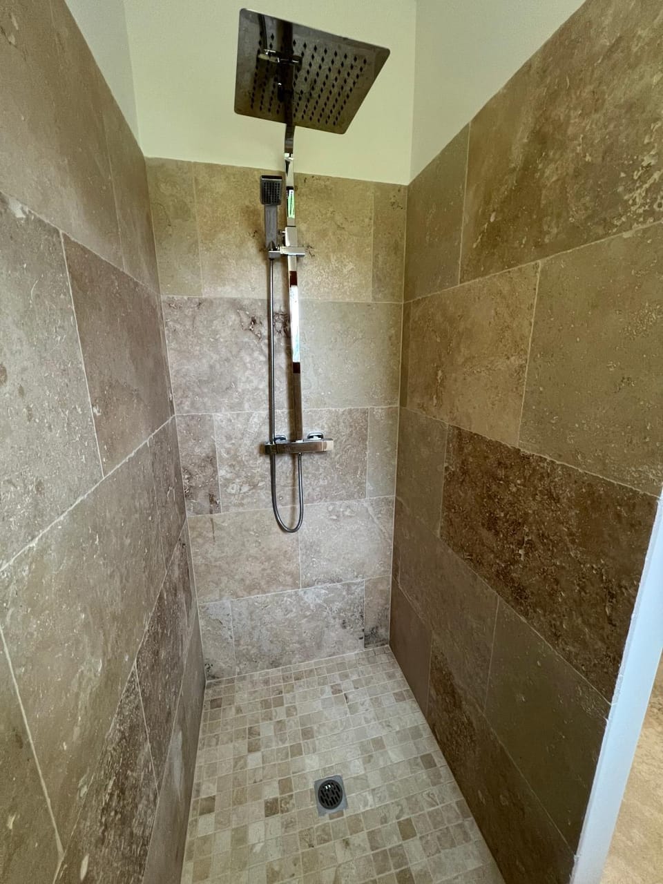 Le Cabanon de Pépé Bed and Breakfast in Forcalquier