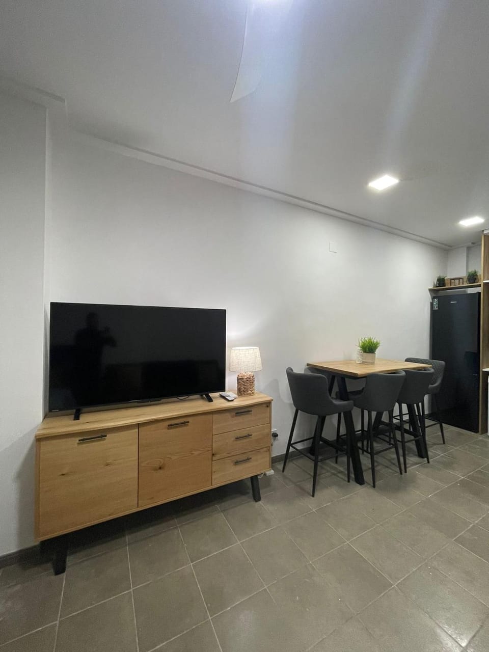 TV and multimedia, Dining area