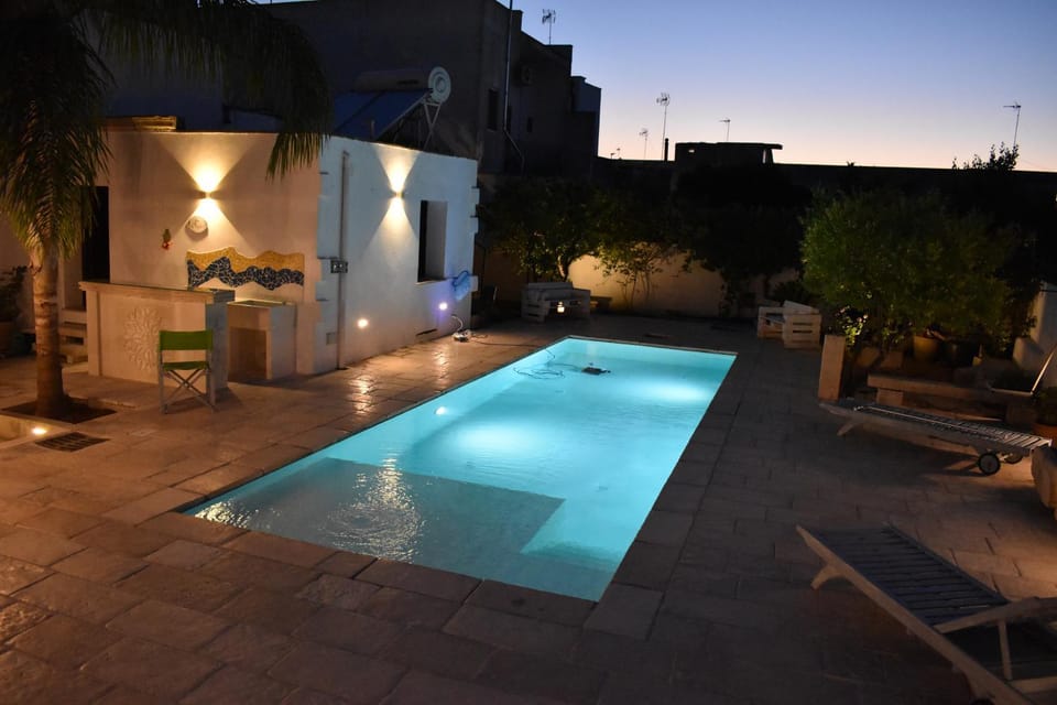 Night, Pool view, Swimming pool, Swimming pool, sunbed