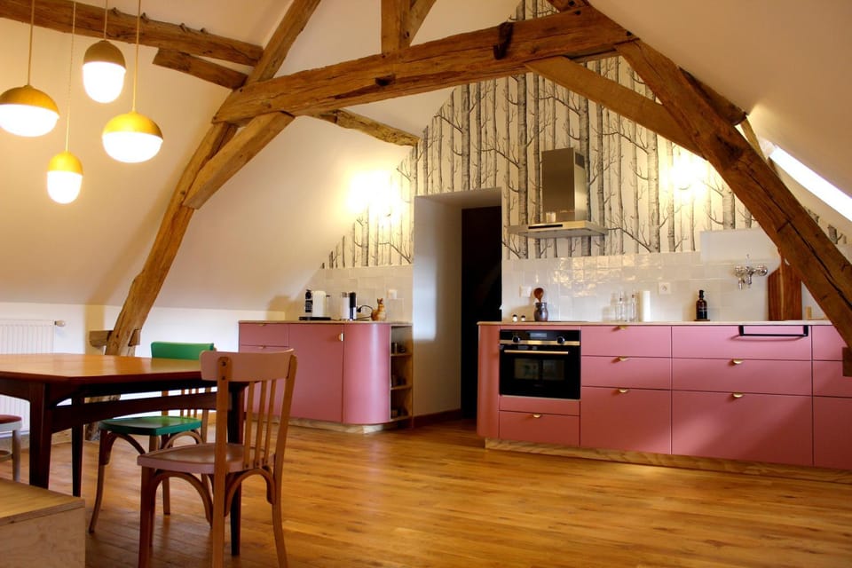 Kitchen or kitchenette, Communal kitchen