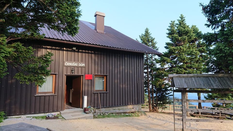 Črnuški dom na Mali planini Bed and Breakfast in Slovenia