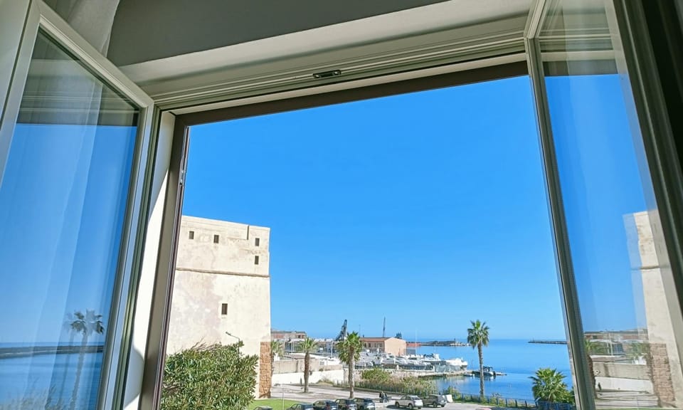 Pilaja Suite Fronte mare Free Park Wifi Apartment in Porto Empedocle
