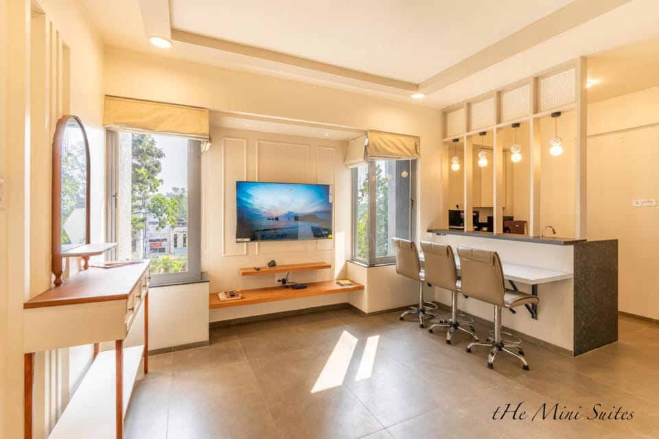 TV and multimedia, Living room, Dining area
