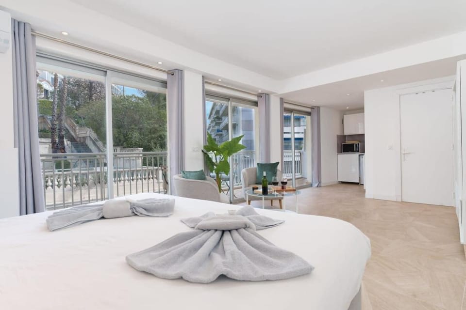 Le Louis Blanc - Hypercentre - 100m Suquet - AC Apartment in Cannes