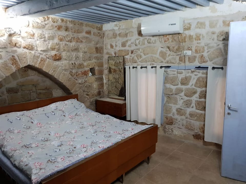 Nzar Khoury for Hosting Bed and Breakfast in North District