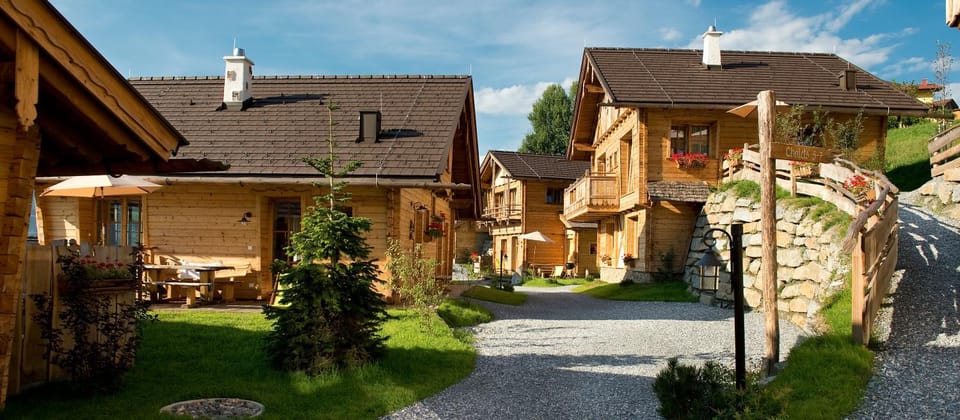 Chaletdorf BERGHERZ House in Salzburgerland
