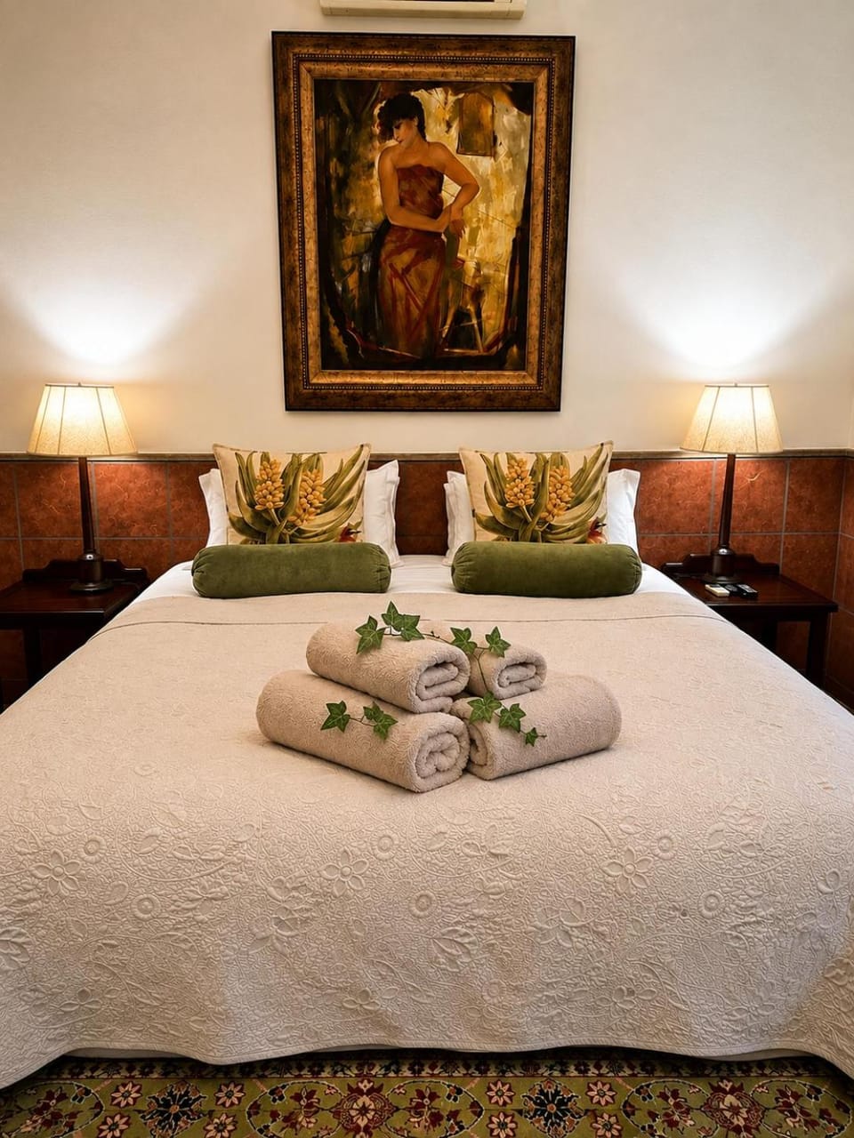 Bed, Bedroom, towels