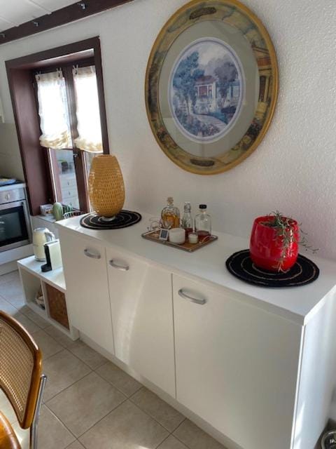Coffee/tea facilities, Kitchen or kitchenette, Photo of the whole room, toaster