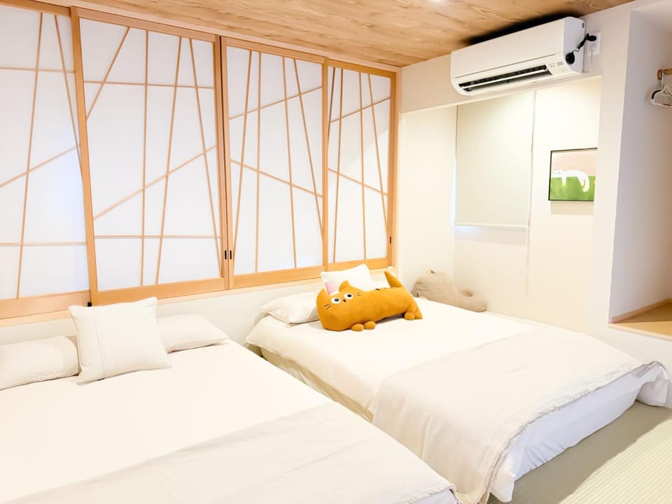 Bedroom, air conditioner