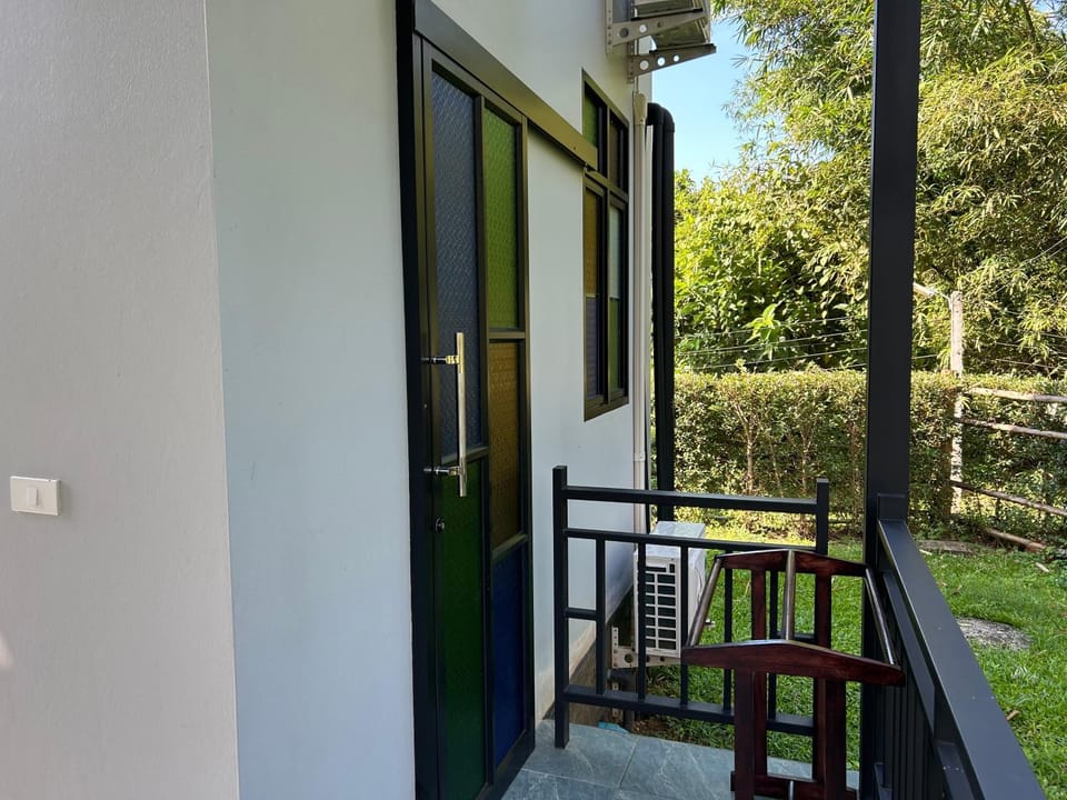 Property building, Patio, Spring, Day, Garden, View (from property/room), Balcony/Terrace, Dining area, Garden view
