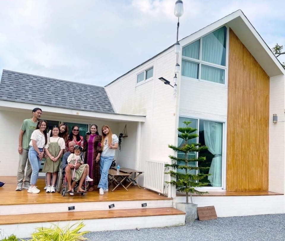 บ้านไร่ฟ้าสวย Family House House in Thailand