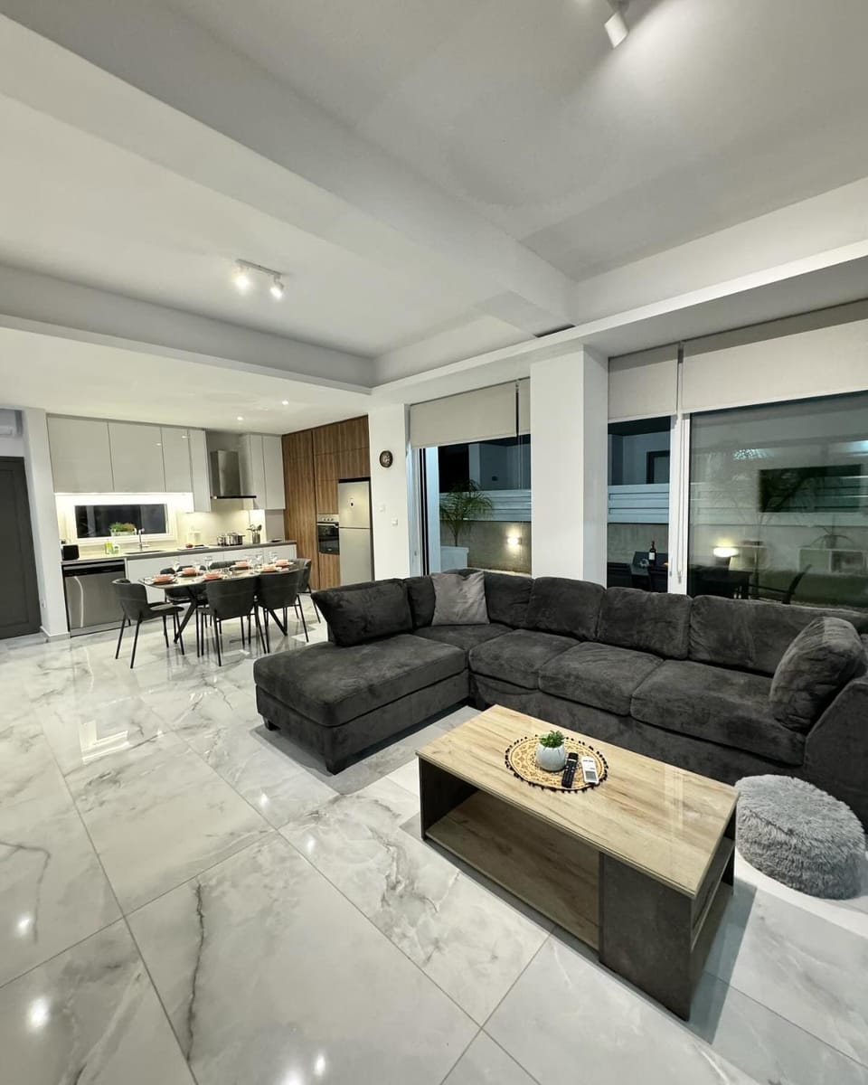Night, Living room, Dining area, Evening entertainment, kitchen