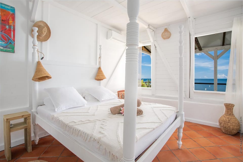 Bed, Photo of the whole room, Bedroom, Sea view