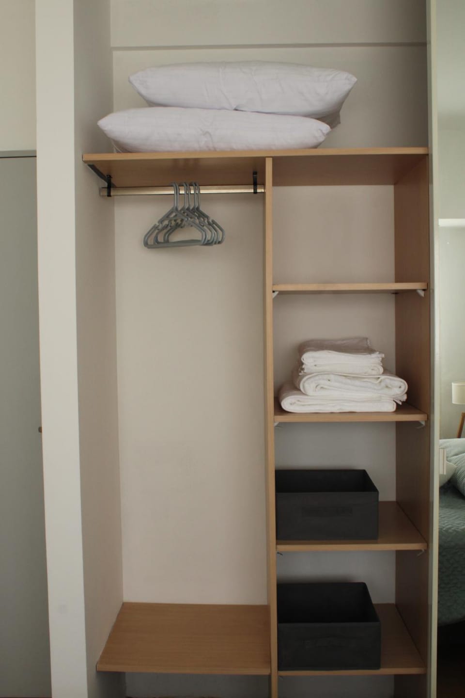 towels, wardrobe