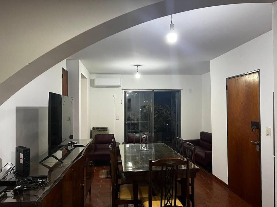Dining area, internet, air conditioner
