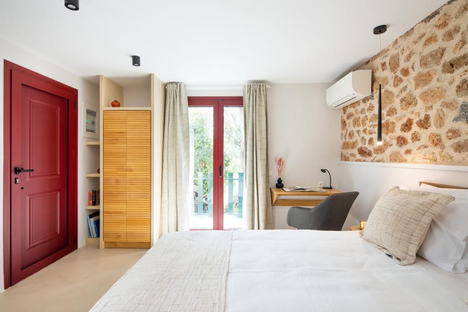 Kifissia Studio Apartment in Decentralized Administration of Attica