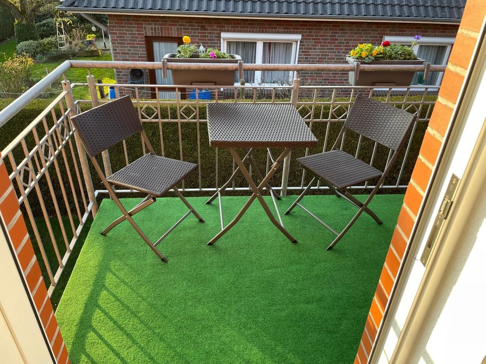 Property building, View (from property/room), Balcony/Terrace