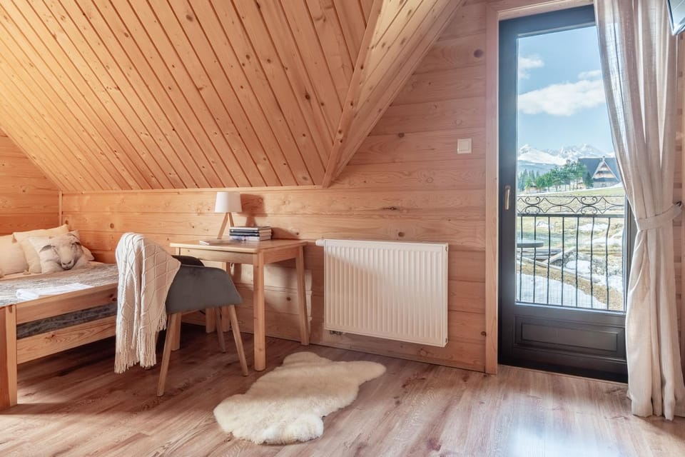 Bed, View (from property/room), Balcony/Terrace, Photo of the whole room, Bedroom, internet