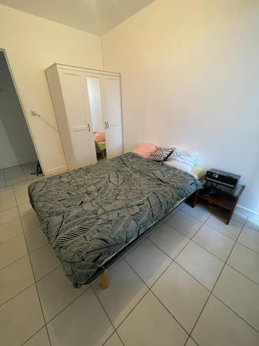Appartement 2 chambres parking Apartment in Nouvelle-Aquitaine