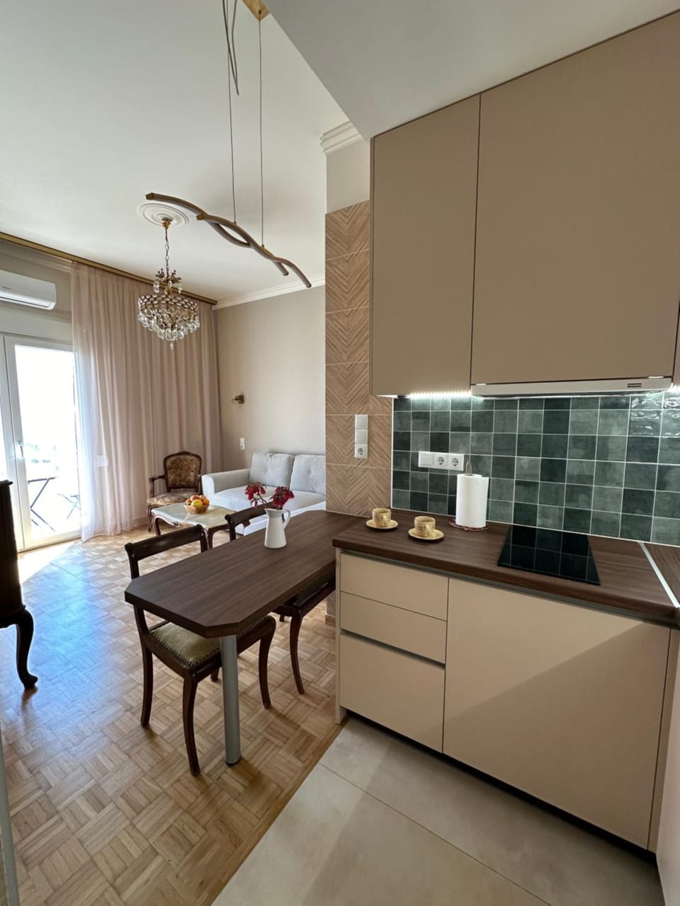 Kitchen or kitchenette, Dining area, stove