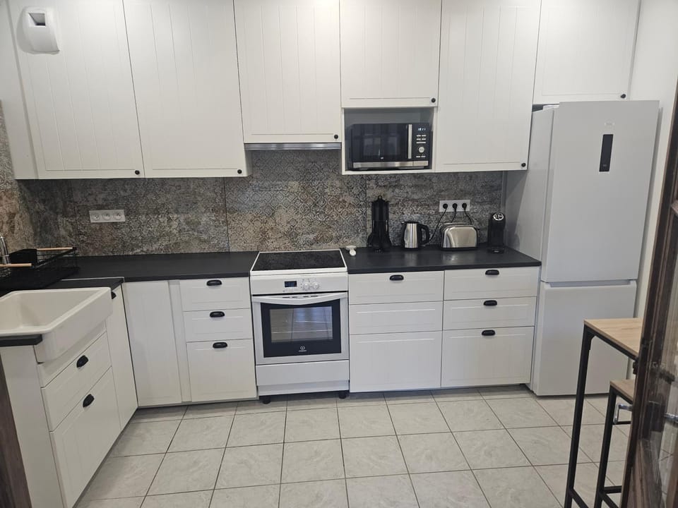 Coffee/tea facilities, Kitchen or kitchenette, dishwasher, minibar, pet friendly, toaster