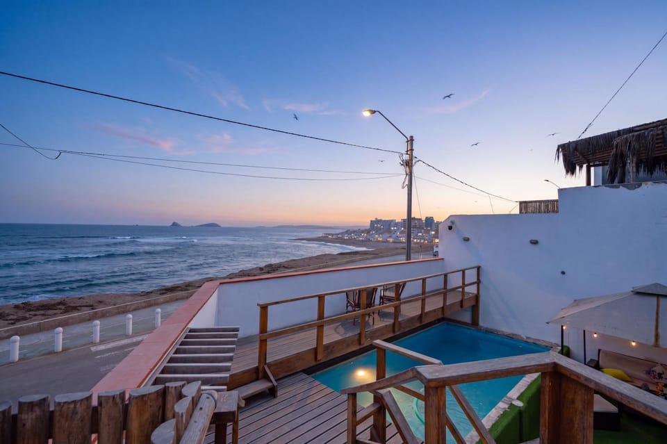 Balcony/Terrace, Pool view, Sea view, Swimming pool, Sunset