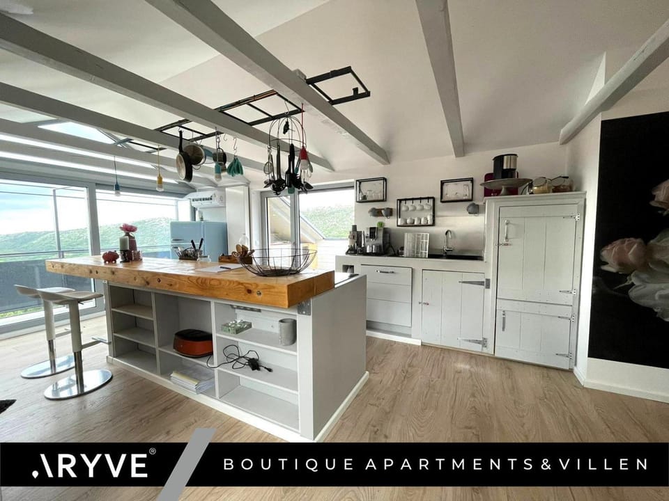 Kitchen or kitchenette, Sea view, Sea view, pet friendly
