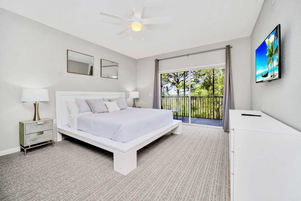 Near Disney - 3BR Condo - Games Pool & Sauna House in Four Corners