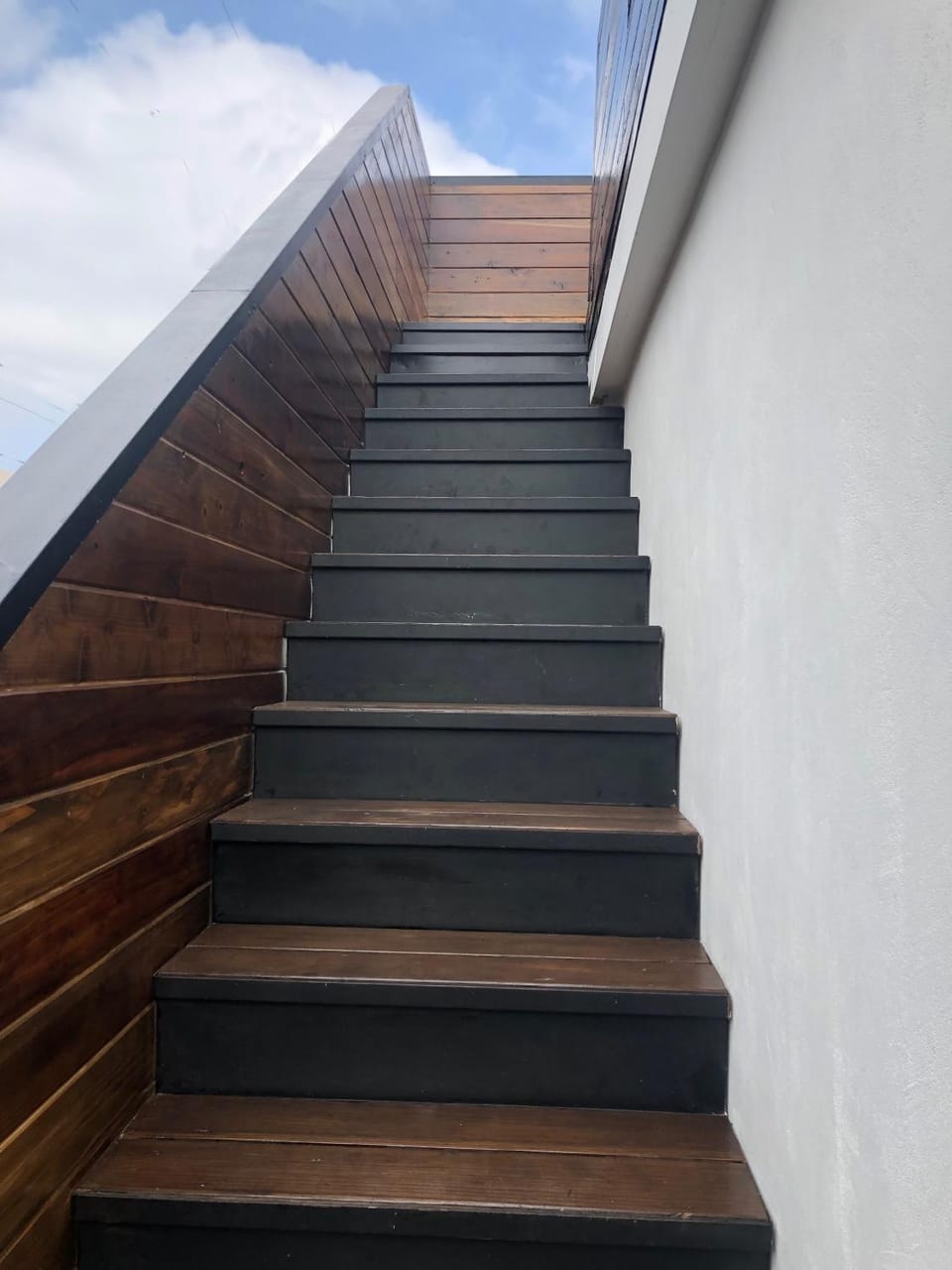 Venice Beach Rooftop House steps to beach, parking - Long Term rental 31 days minimum Apartment in Venice Beach