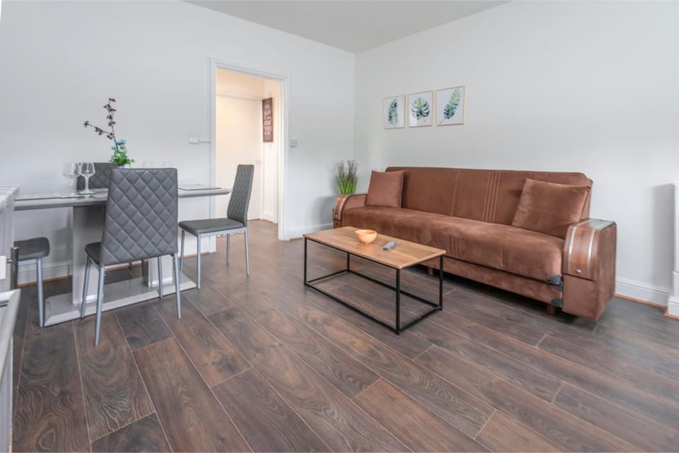 Living room, Dining area, kitchen
