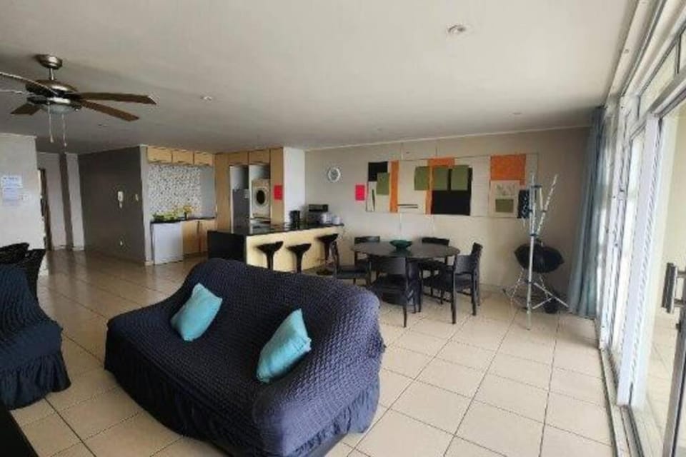 La Mer 2 - Home away from home Apartment in Margate