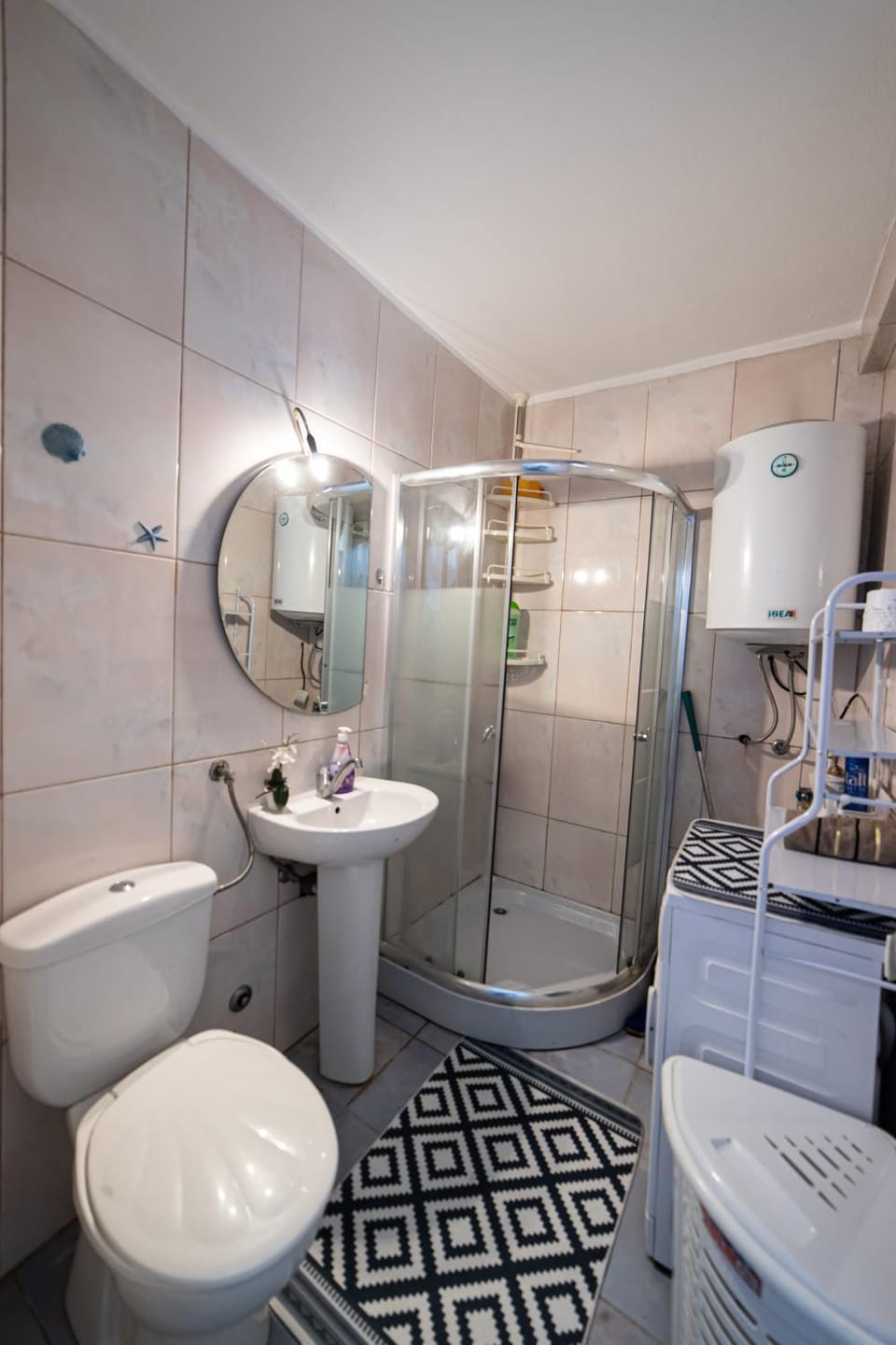 Shower, Toilet, Bathroom