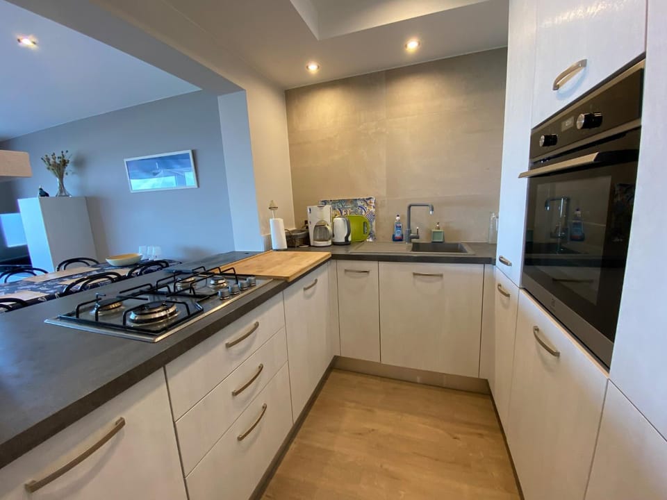 Kitchen or kitchenette, Other