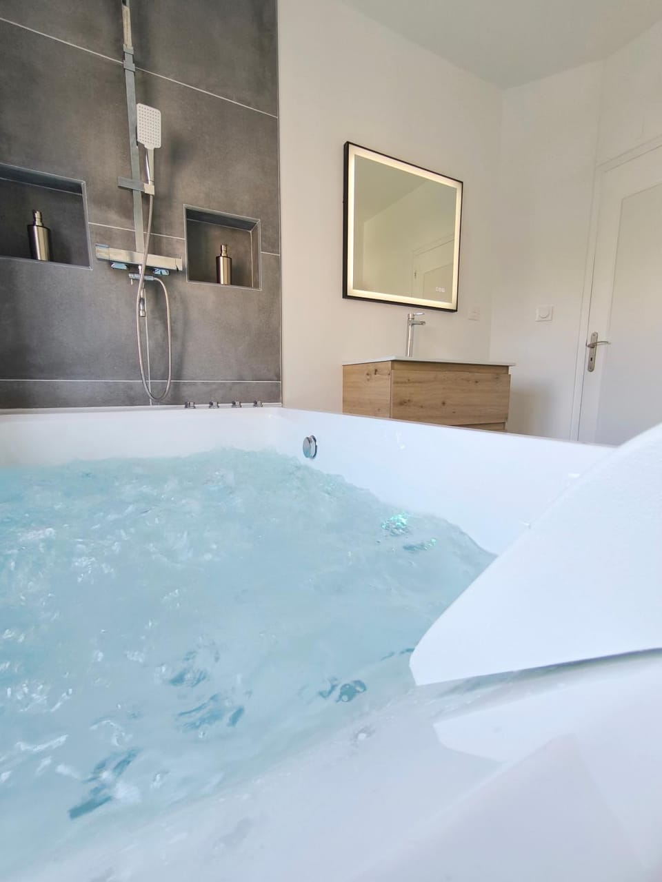 Bathroom, Spa and wellness centre/facilities