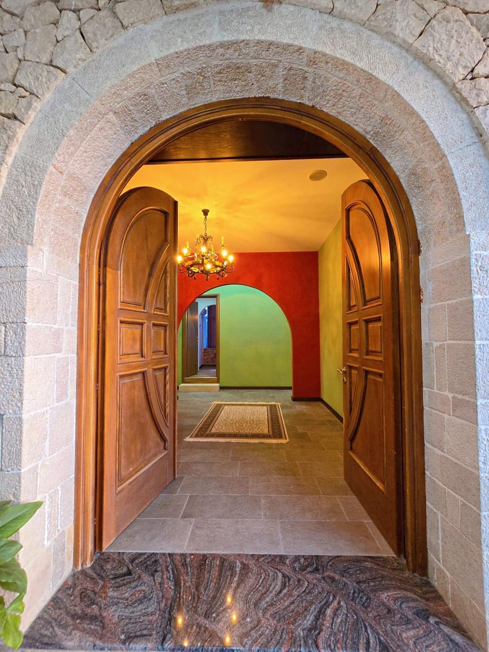 Facade/entrance
