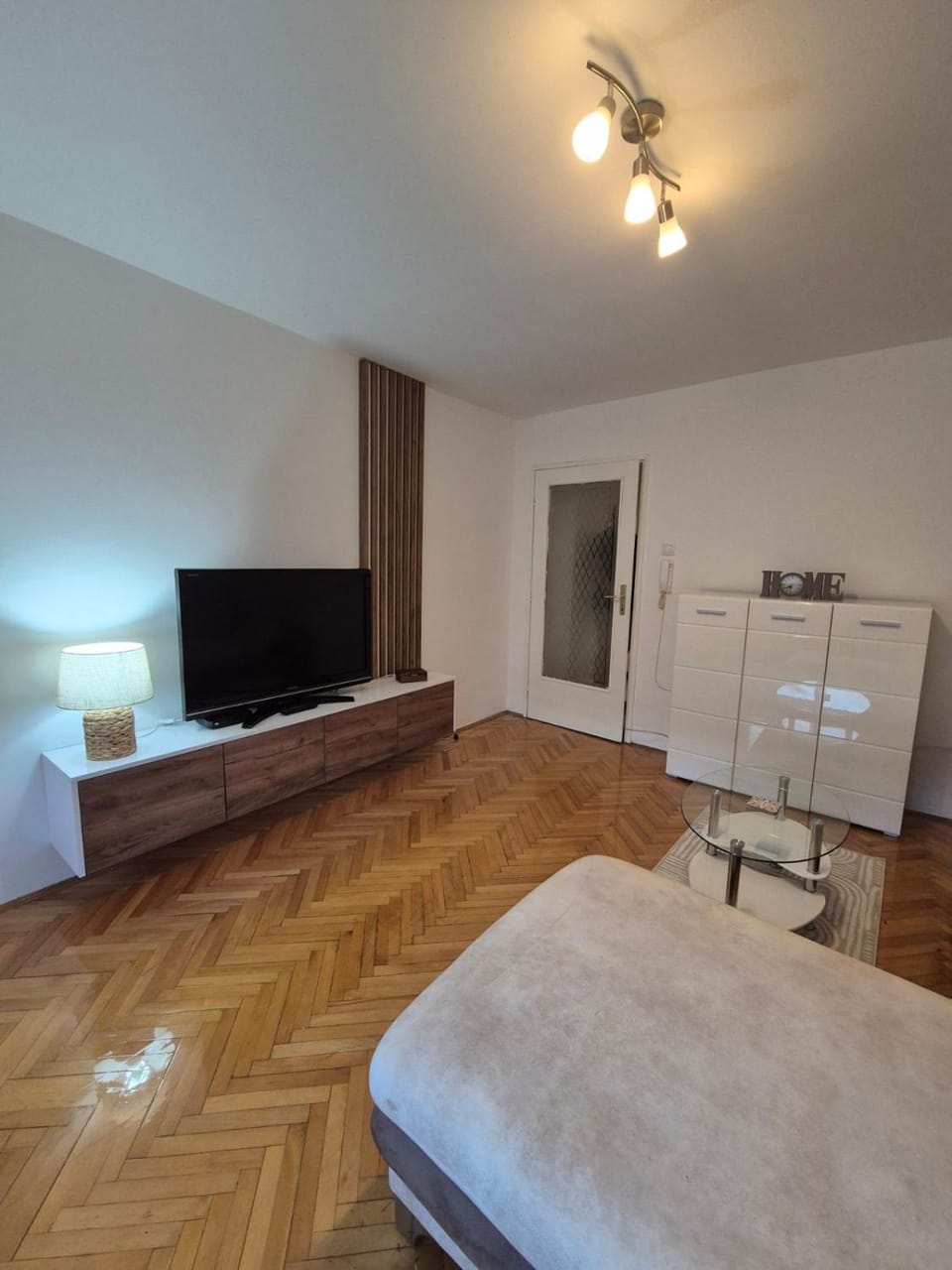 Communal lounge/ TV room, TV and multimedia, Living room, Photo of the whole room, Seating area, Evening entertainment