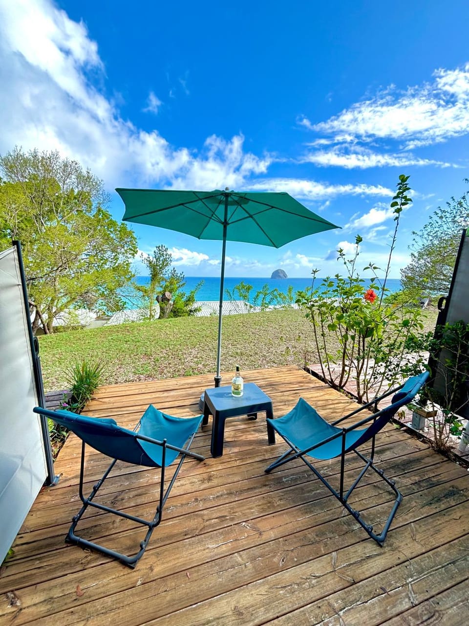 Patio, Natural landscape, Sea view, sunbed