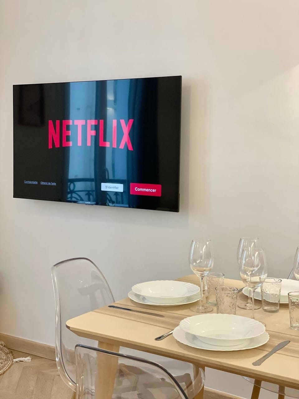 TV and multimedia, Dining area