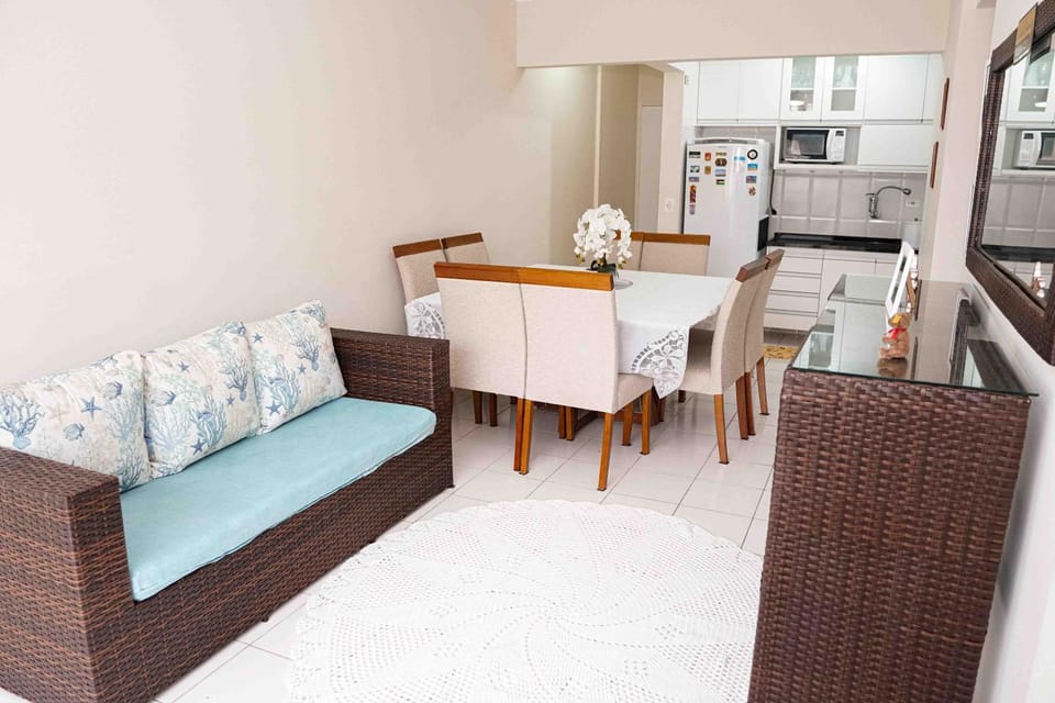 Kitchen or kitchenette, Living room, Seating area, Dining area, oven, stove