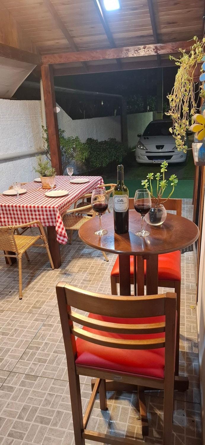 BBQ facilities, Seating area