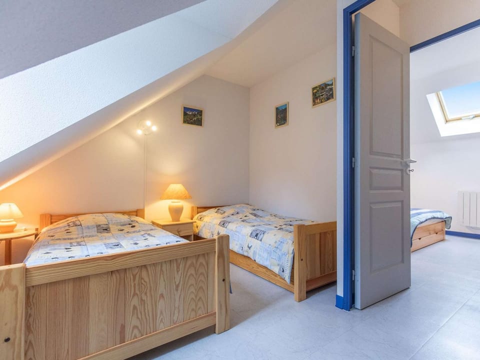 Cauterets : Duplex 4 pers avec balcon, parking, proche thermes et randonnées - FR-1-401-289 Apartment in Cauterets
